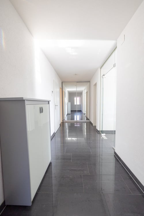 Einzigartige 3.5-Zimmerwohnung mit Aussenparkplatz 8