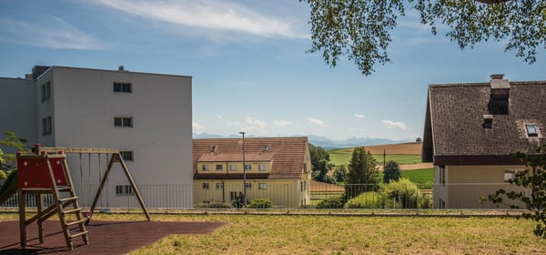 Einzigartige 3.5-Zimmerwohnung mit Aussenparkplatz 18