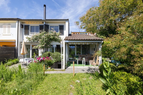 Charmantes Reiheneinfamilienhaus mit Gartenoase und Weitsicht 2