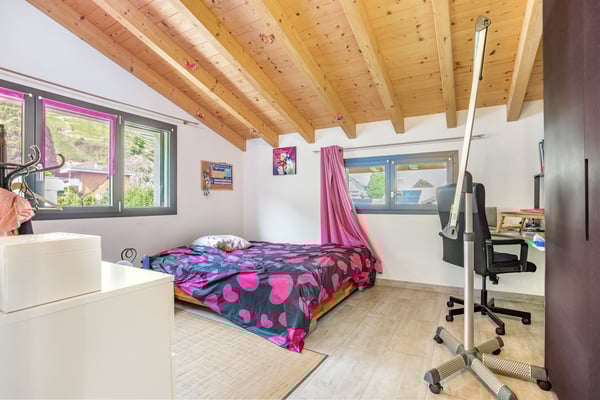 Dans les hauts de la Fusion : propriété rénovée de 450 m² avec surfaces habitables et commerciales 12