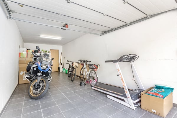 Dans les hauts de la Fusion : propriété rénovée de 450 m² avec surfaces habitables et commerciales 21