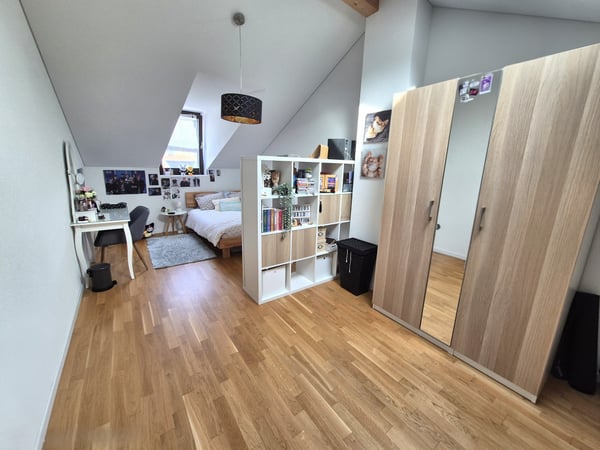 Superbe attique duplex Minergie de 4,5 pièces à deux pas du lac