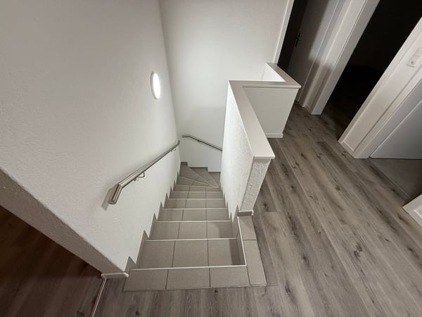 Modernisierte und grosszügige 4.5 Zimmer Dachwohnung an ruhiger Lage 10