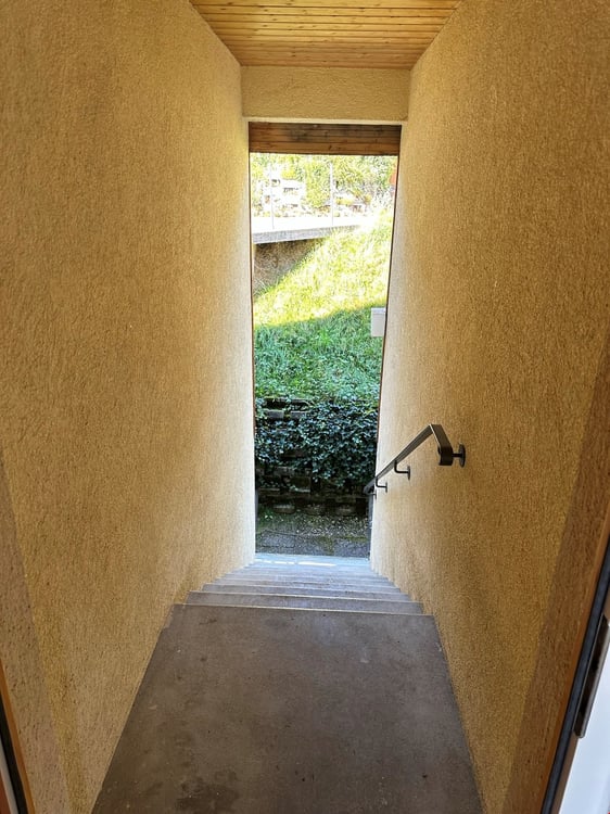Modernisierte und grosszügige 4.5 Zimmer Dachwohnung an ruhiger Lage 14
