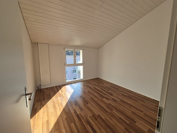 Charmante 2-Zimmer-Dachgeschosswohnung mit Balkon in Steinach 4