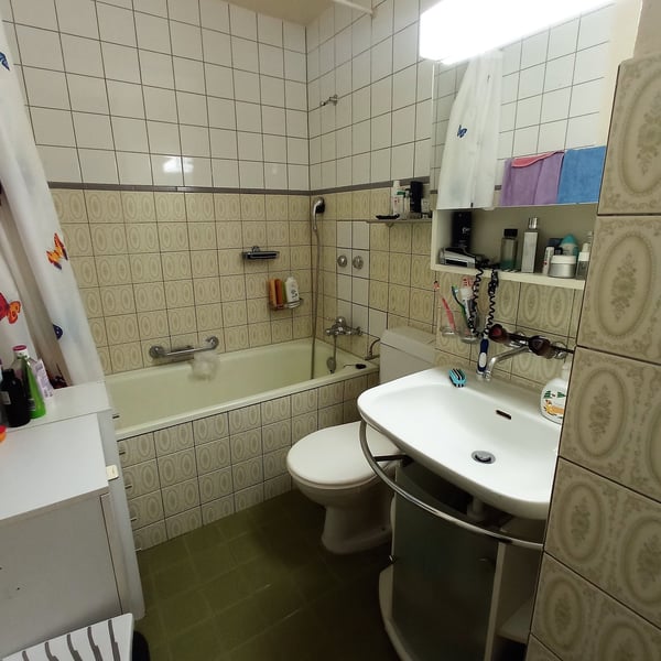 Gemütliche 3.5-Zimmerwohnung mit charmanten Dachschrägen 6