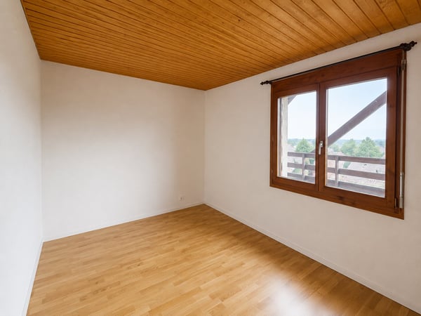 5.5-Zimmer-Wohnung mit weitläufiger 70 m² Terrasse und schöner Aussicht 8