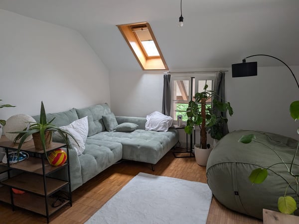 Befristete 3-Zimmer-Dachwohnung nahe Lorrainebad (bis 15.12.2026) 1