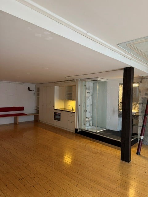 Vielseitig nutzbarer Gewerberaum / Atelier an zentraler Lage in Bern 1