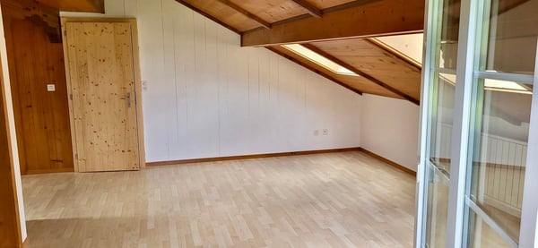 Charmante 2-Zimmer-Wohnung in ruhiger Lage in Lenk 4