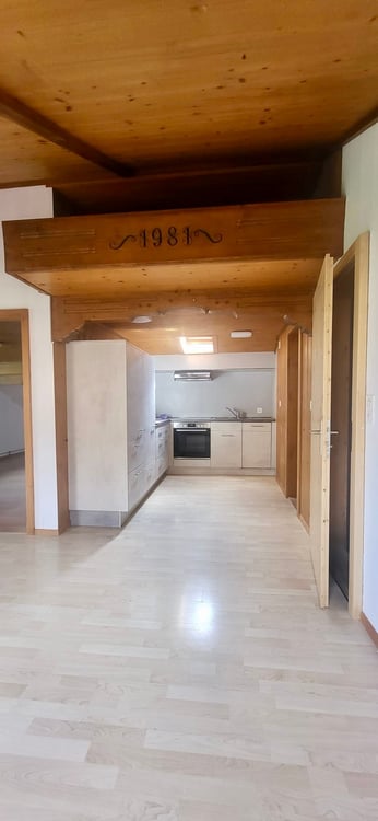 Charmante 2-Zimmer-Wohnung in ruhiger Lage in Lenk 7