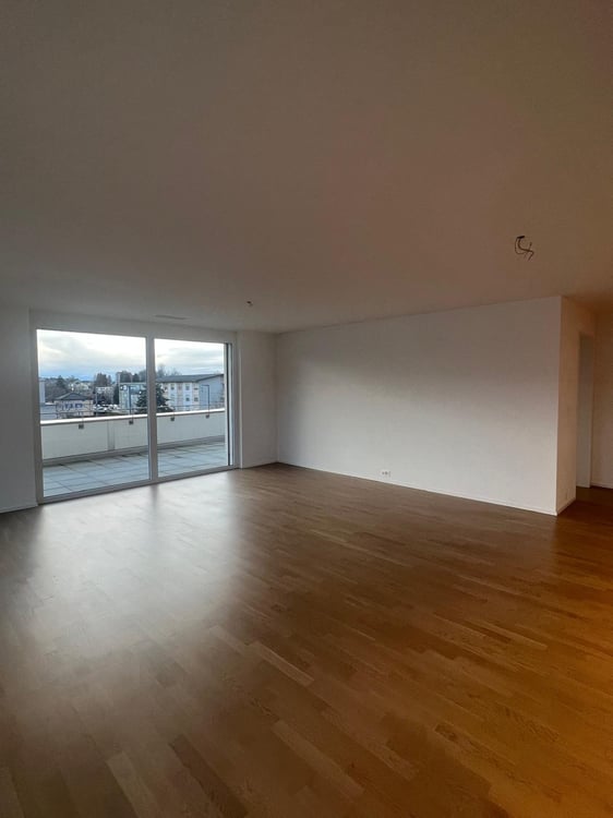 3.5 Zimmerwohnung mit grosszügigen Sonnenterasse 9