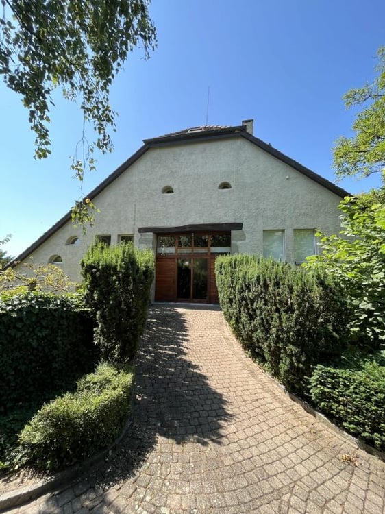 Superbe logement avec cachet et vue dégagée 2