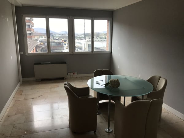 Ufficio Strategico a Mendrisio | Centro Nuovo Varese | Affitto Spazio Commerciale Condiviso 2