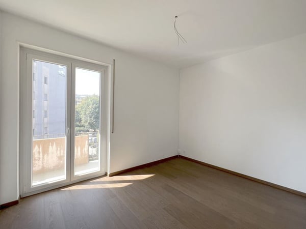 CHIASSO| COMODO TRILOCALE 6