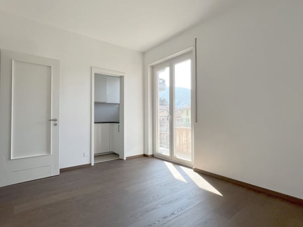 CHIASSO| COMODO TRILOCALE 2