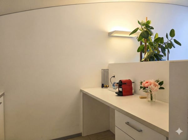 Centro - Stanza di ufficio per 4 persone con grande sala riunioni 5