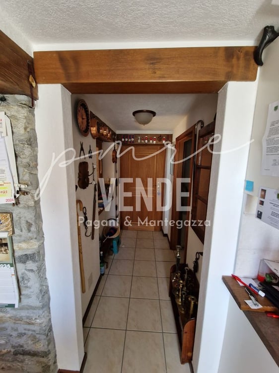 CHARMANTE 5.0 WOHNUNG IN RUSTIKALEM ZWEIFAMILIENHAUS MIT GROTTINO UND PANORAMAGARTEN 12