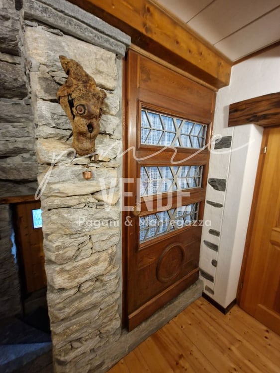 CHARMANTE 5.0 WOHNUNG IN RUSTIKALEM ZWEIFAMILIENHAUS MIT GROTTINO UND PANORAMAGARTEN 13