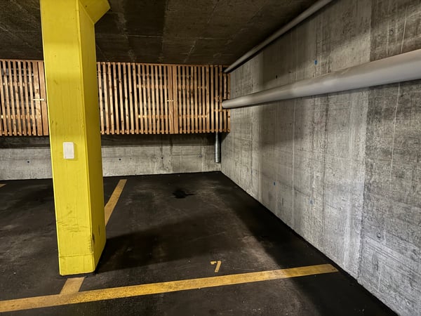 Einstellhallenplatz Nr. 7 zu vermieten 2