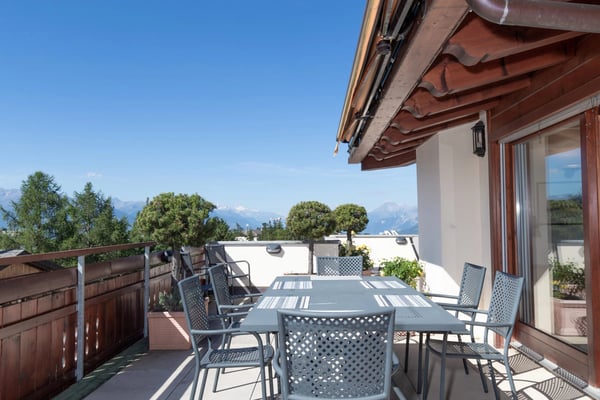 Attique Duplex d'exception avec vue panoramique sur le Lac Grenon à Crans-Montana 2
