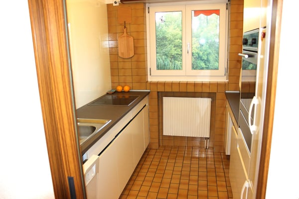 preiswerte 3,5-Zimmer-Wohnung inbegriffen Parkplatz in Einstellhalle 6