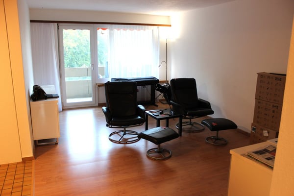 preiswerte 3,5-Zimmer-Wohnung inbegriffen Parkplatz in Einstellhalle 4