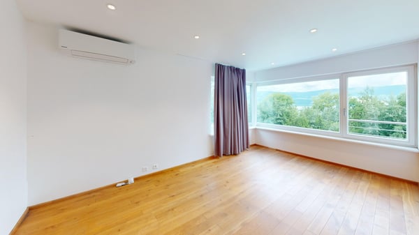 Spacieuse villa bénéficiant de calme et d'une très belle intimité 14