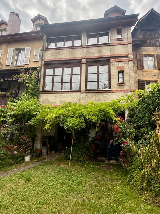 Maison de caractère dans le Bourg du Landeron - A rénover 2