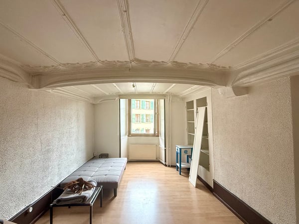 Maison de caractère dans le Bourg du Landeron - A rénover 9