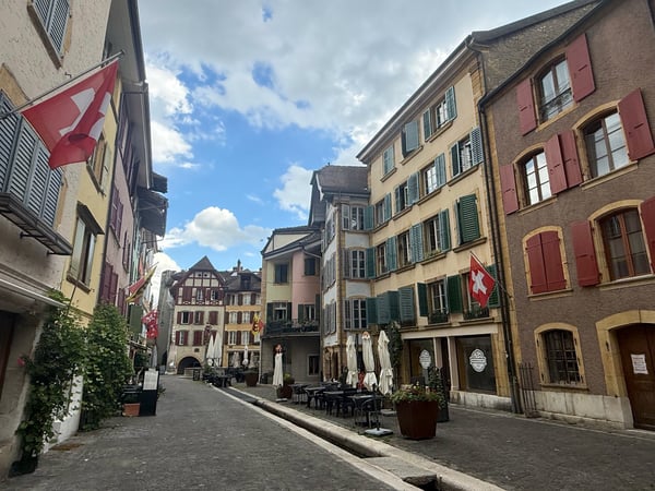 Immeuble avec cachet dans vieille ville – 4 appartements, 17.5 pièces 3