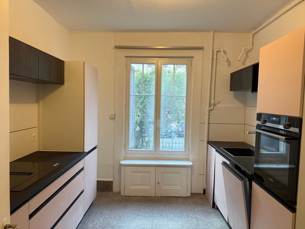 Appartement 3.5 pièces lumineux avec balcon à Neuchâtel proche du lac avec jardin 4