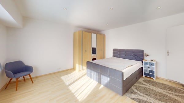 Maison individuelle lumineuse de 4.5 pièces sur un niveau à Fontaines NE 5