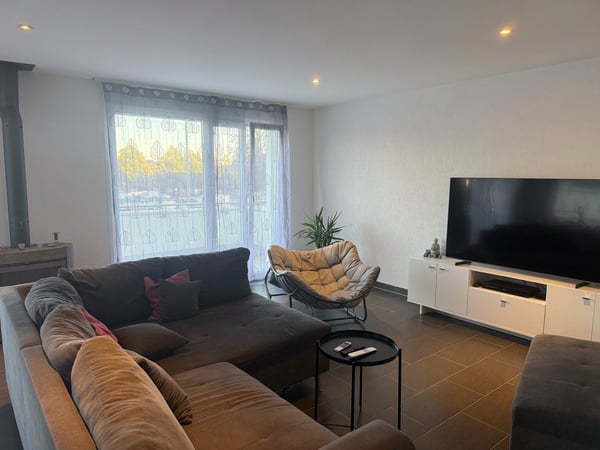 Maison de 2 unités (5.5 & 2.5 pièces) à Laténa, Saint-Blaise 6
