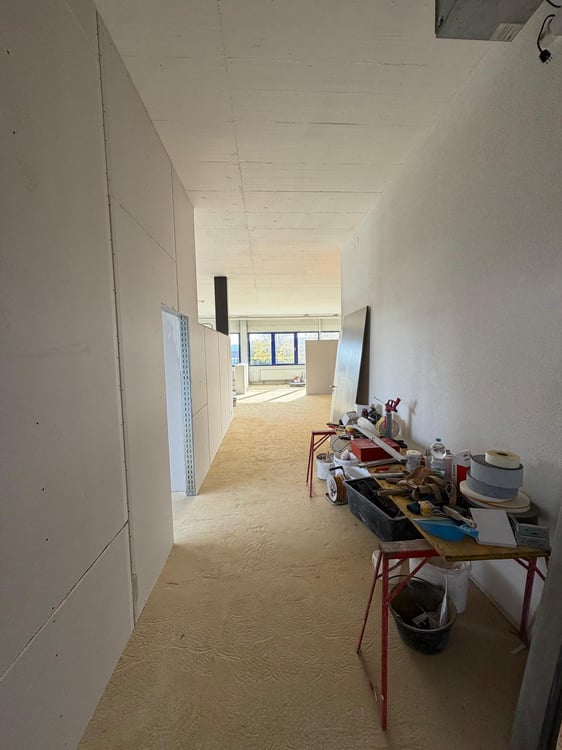 Moderne Gewerbe- / Bürofläche im Erdgeschoss in repräsentativem Geschäftshaus in Langendorf 4