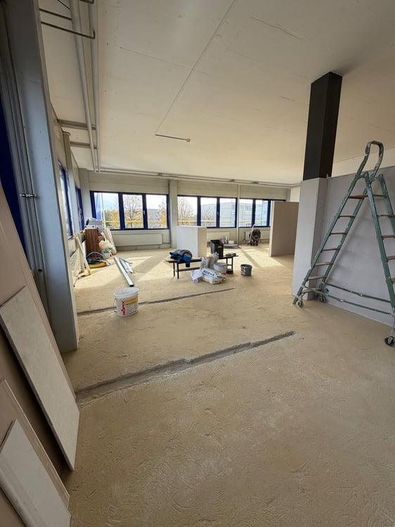 Moderne Gewerbe- / Bürofläche im Erdgeschoss in repräsentativem Geschäftshaus in Langendorf 2