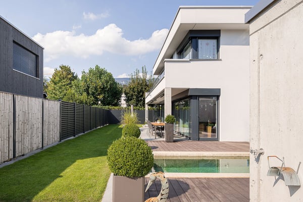 Modernes Einfamilienhaus mit Pool in Solothurn 3