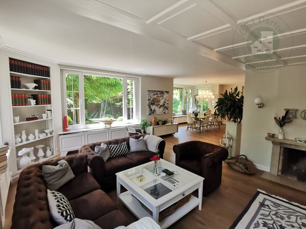 Fantastisches Herrschaftshaus mit Wohnungen und Gewerbe