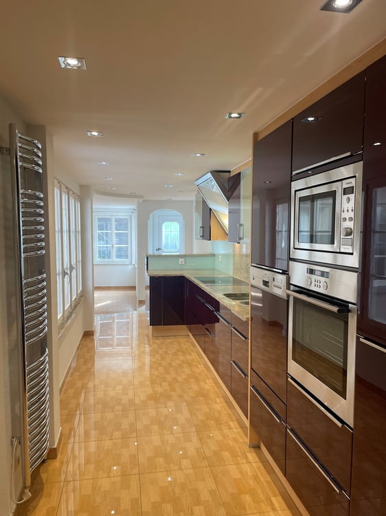 4.5 bzw. 4.5 Zimmer-Maisonette-Wohnung mit grosser Gemeinschaftsterrasse 4