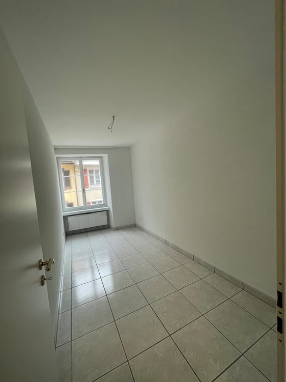 4.5 bzw. 4.5 Zimmer-Maisonette-Wohnung mit grosser Gemeinschaftsterrasse 10