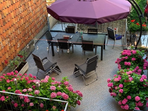 4.5 bzw. 4.5 Zimmer-Maisonette-Wohnung mit grosser Gemeinschaftsterrasse 15