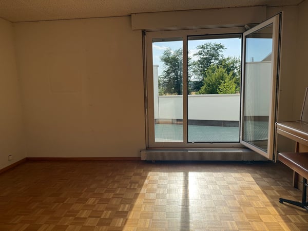 Sonniges 4.5 Zi.-Reihen-EFH mit 2 Gärten & EHP 13
