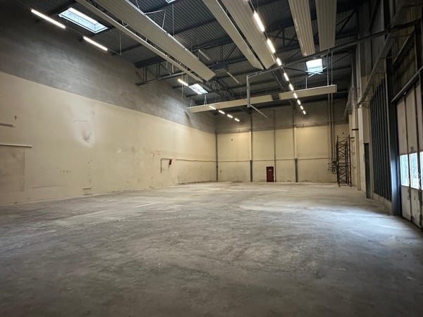 A LOUER - Locaux industriels à LUCENS 3