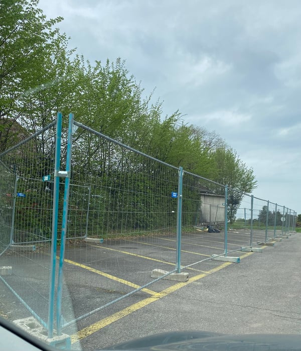 A LOUER 2 zones places de parc Blonay 2