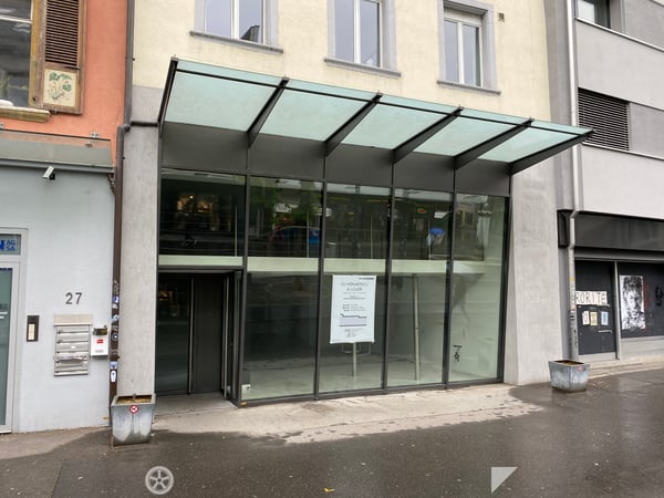 Ladenlokal an Marktgasse mit grossem Schaufenster 1