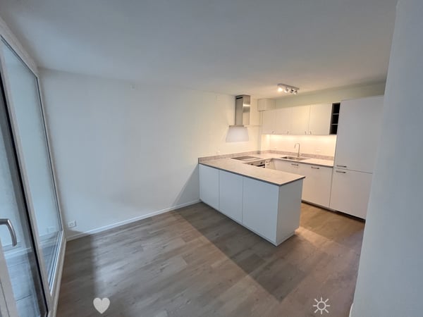 Sanierte 2.5-Zi-Whg mit Terrasse und Balkon 2