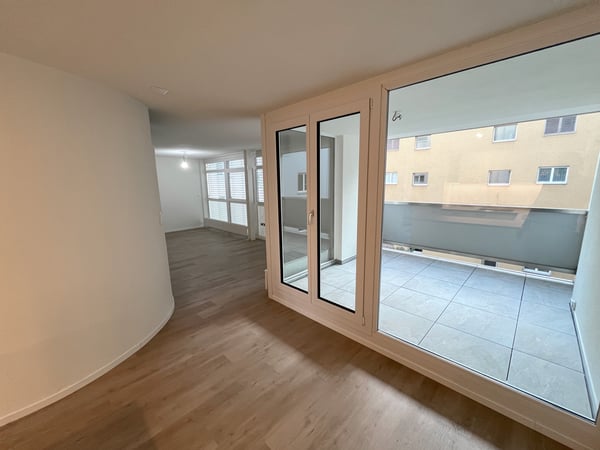 Sanierte 3.5-Zi-Whg mit Terrasse und Balkon 11