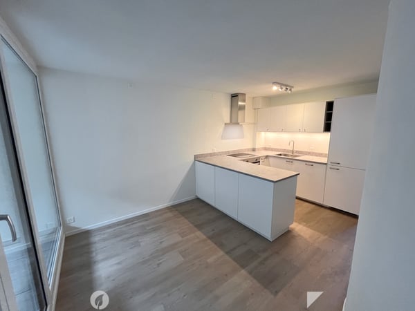 Sanierte 3.5-Zi-Whg mit Terrasse und Balkon 2