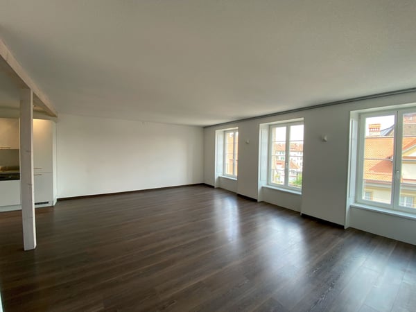 Helle 4.5 Zi-Wohnung nähe Altstadt 6