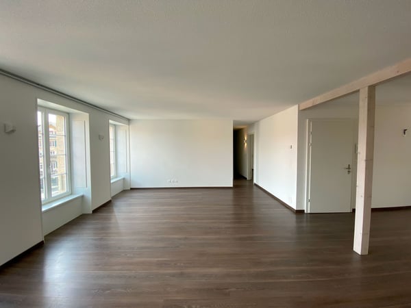 Helle 4.5 Zi-Wohnung nähe Altstadt 8
